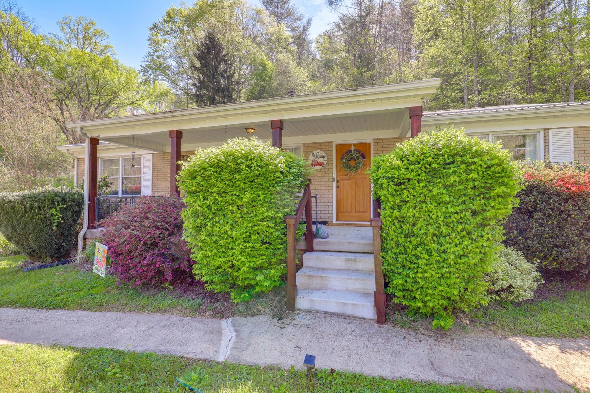 Updated Marshall Home With Fire Pit And Game Room! Εξωτερικό φωτογραφία